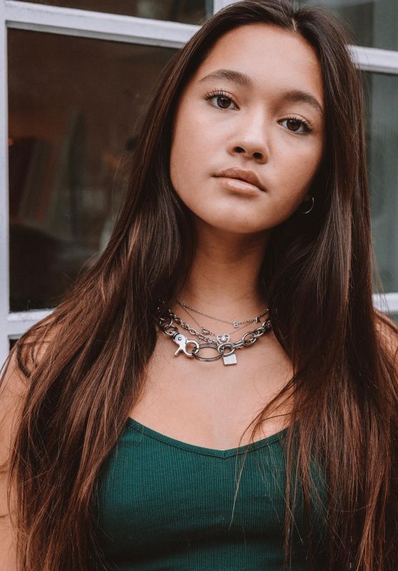 Lily Chee - Personal Pics 02/11/2019