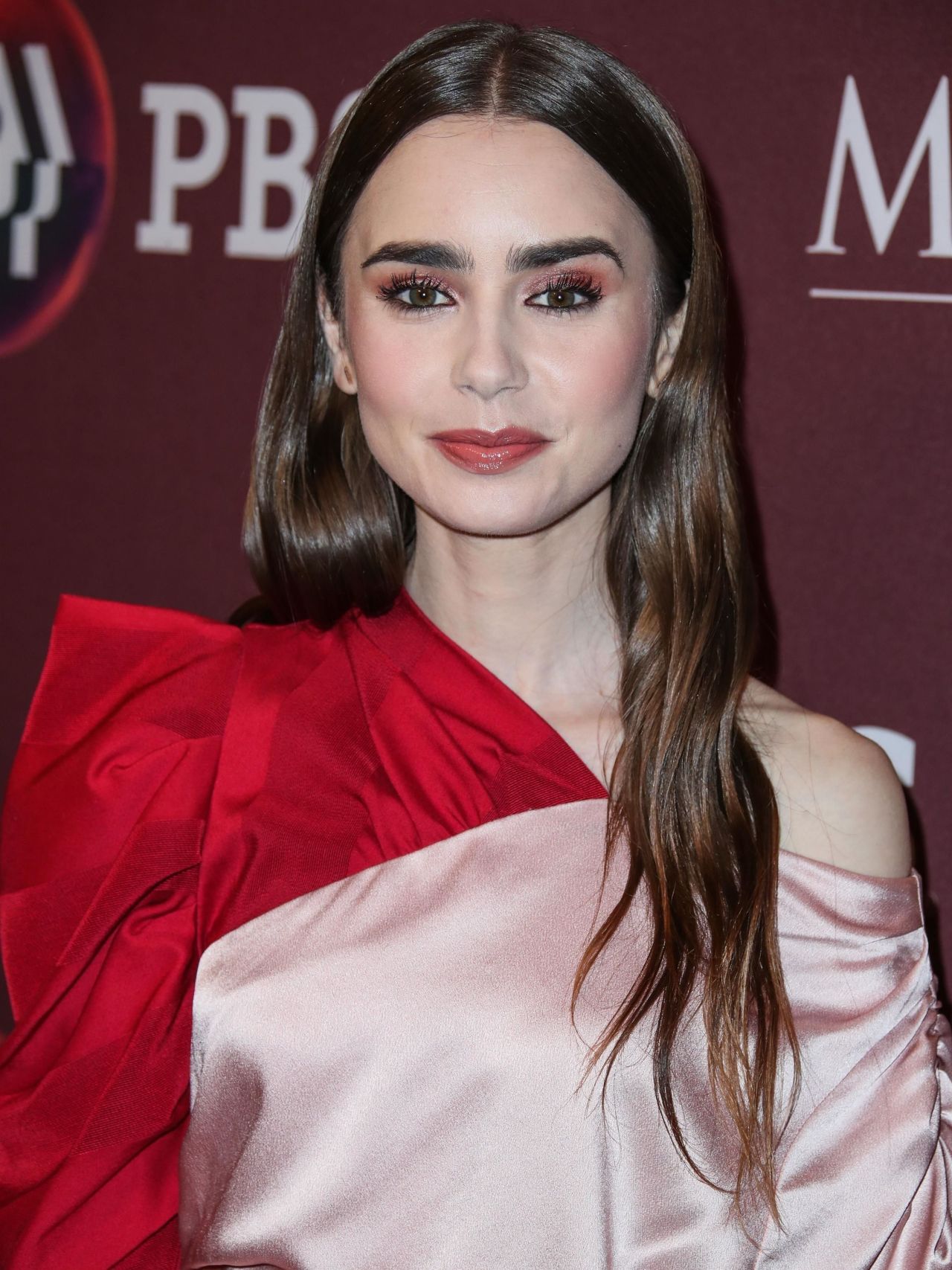 Lily Collins - 