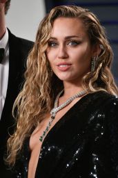Miley Cyrus – 2019 Vanity Fair Oscar Party