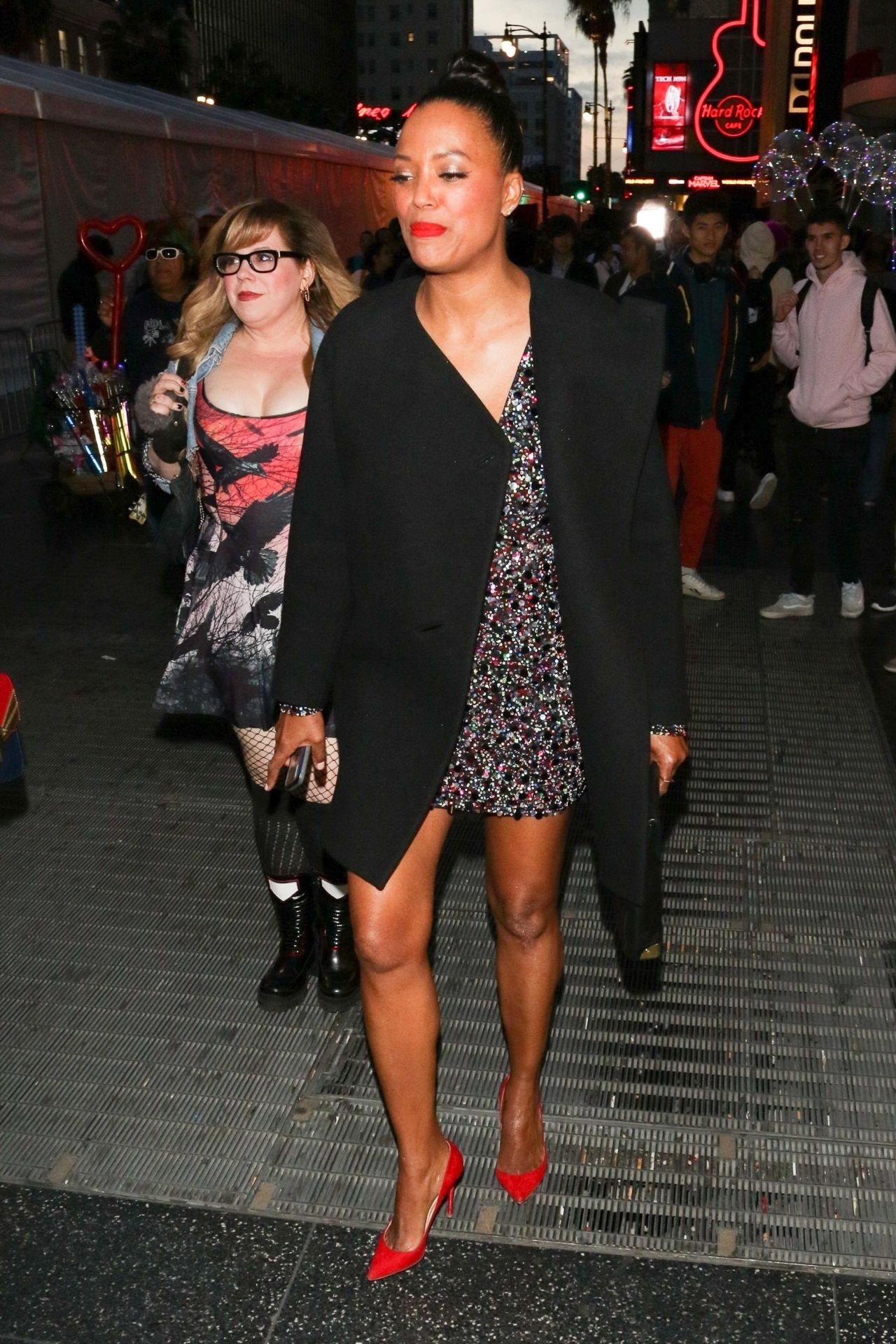 Aisha Tyler and Kirsten Vangsness - Outside the Premiere of 