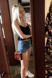 Ava Sambora - Personal Pics 03/14/2019