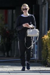 Elle Fanning - Out With Her Mom in LA 03/07/2019