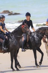 Elsa Pataky Takes Her Horse for a Ride 03/19/2019