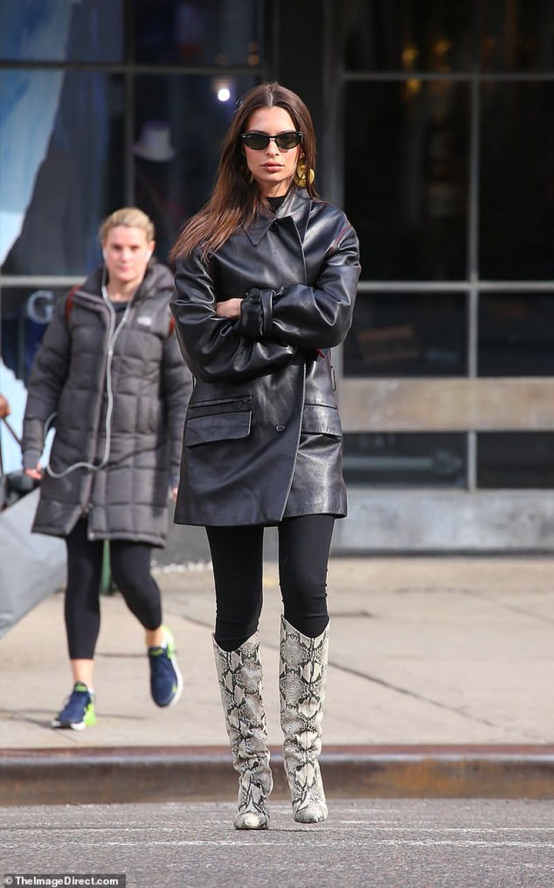 Emily Ratajkowski Street Fashion - Out in NYC 03/19/2019 • CelebMafia