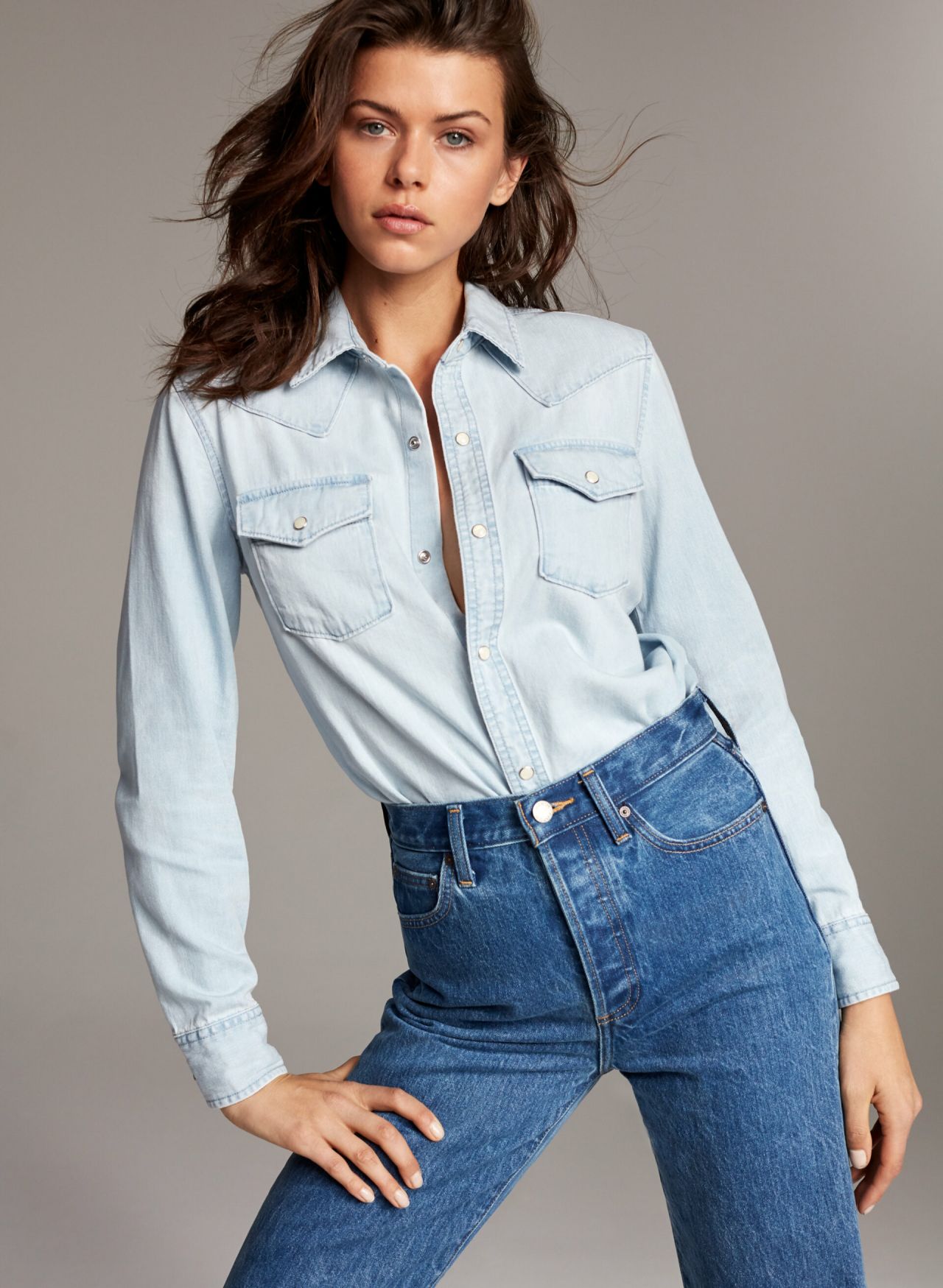 Georgia Fowler - Modeling for Aritzia Jeans March 2019 • CelebMafia