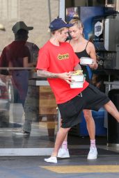 Hailey Rhode Bieber and Justin Bieber - Grab Lunch in Costa Mesa 03/23/2019