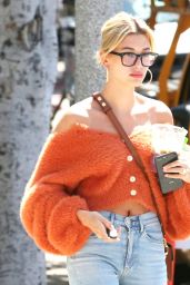 Hailey Rhode Bieber Street Style 03/25/2019