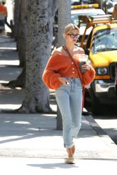 Hailey Rhode Bieber Street Style 03/25/2019