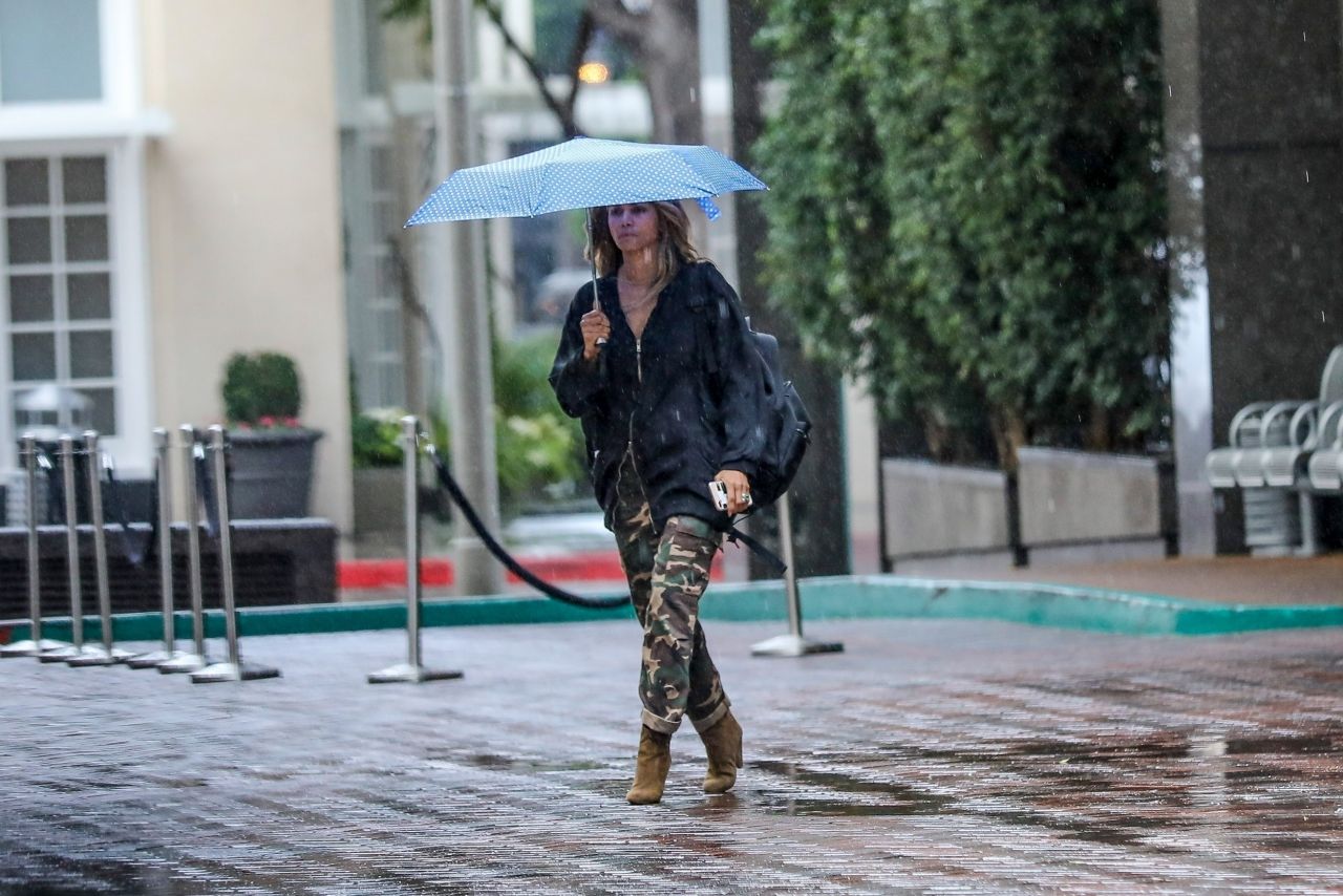 Halle Berry - Heads to a Business Meeting 03/06/2019 • CelebMafia