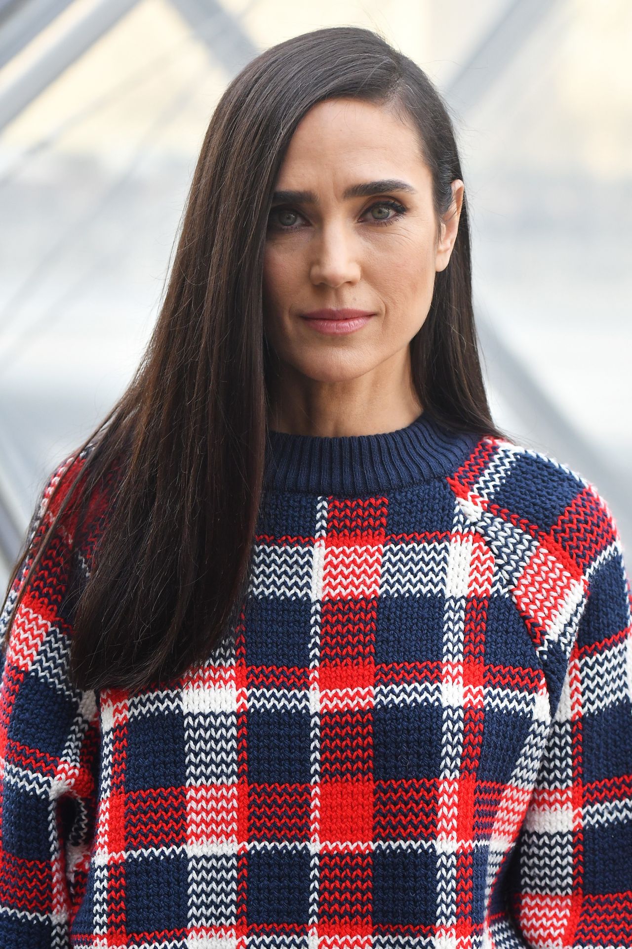 Getting Ready for Louis Vuitton With Jennifer Connelly – WWD