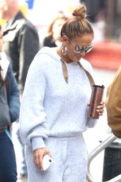 Jennifer Lopez on the Set of "Hustlers" 03/28/2019