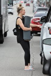 Kaley Cuoco in Workout Gear 03/11/2019