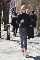 Karlie Kloss in Gym Ready Outfit 03/12/2019