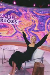 Karlie Kloss - Personal Pics 03/19/2019