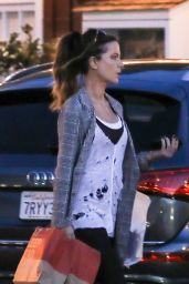 Kate Beckinsale - Shopping in Brentwood 03/04/2019