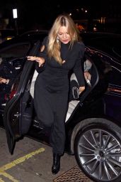 Kate Moss Night Out - Arriving at Annabel