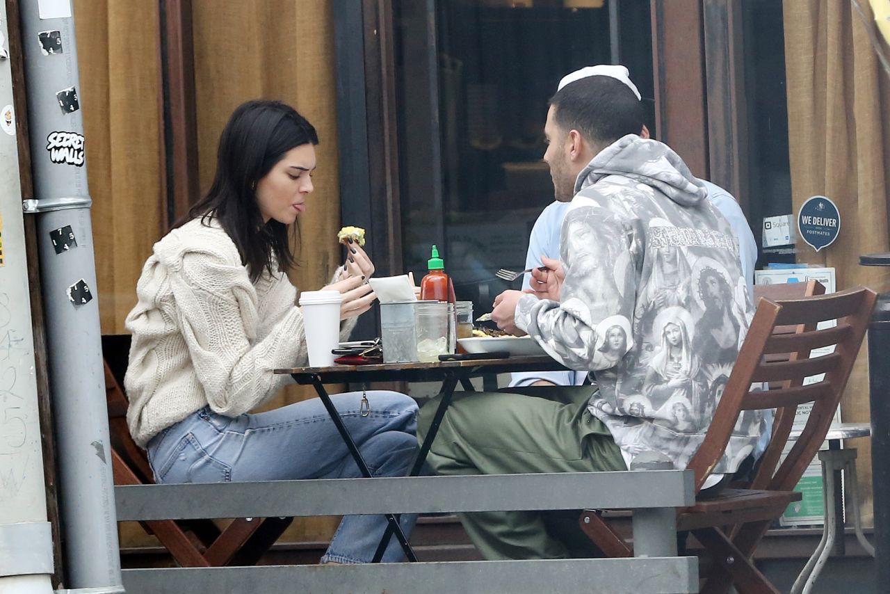 Kendall Jenner - Has Lunch in LA 03/05/2019 • CelebMafia