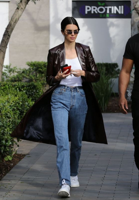 Kendall Jenner Street Style 03/19/2019