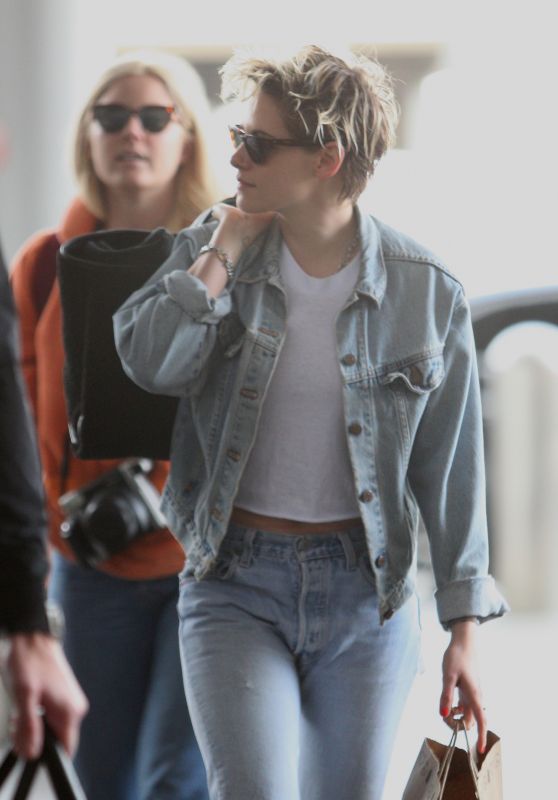 Kristen Stewart at LAX Airport in LA 03/03/2019 • CelebMafia