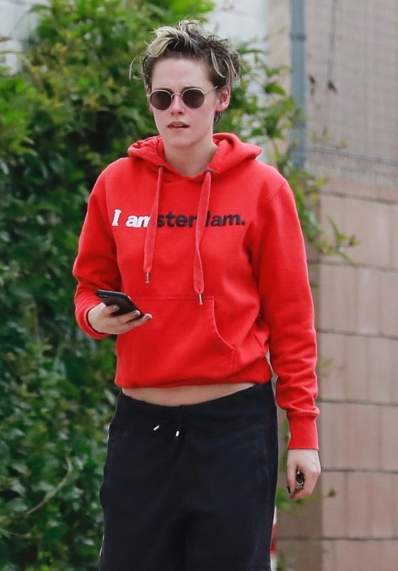 Kristen Stewart Street Style - Out in LA 03/11/2019