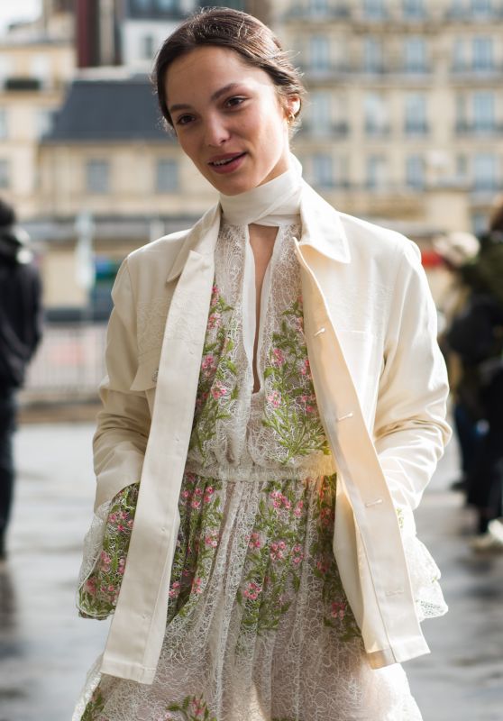 Lola Le Lann – Giambattista Valli Fashion Show in Paris 03/04/2019