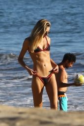 Ludi Delfino in Bikini on the Beach in Los Angeles 03/19/2019