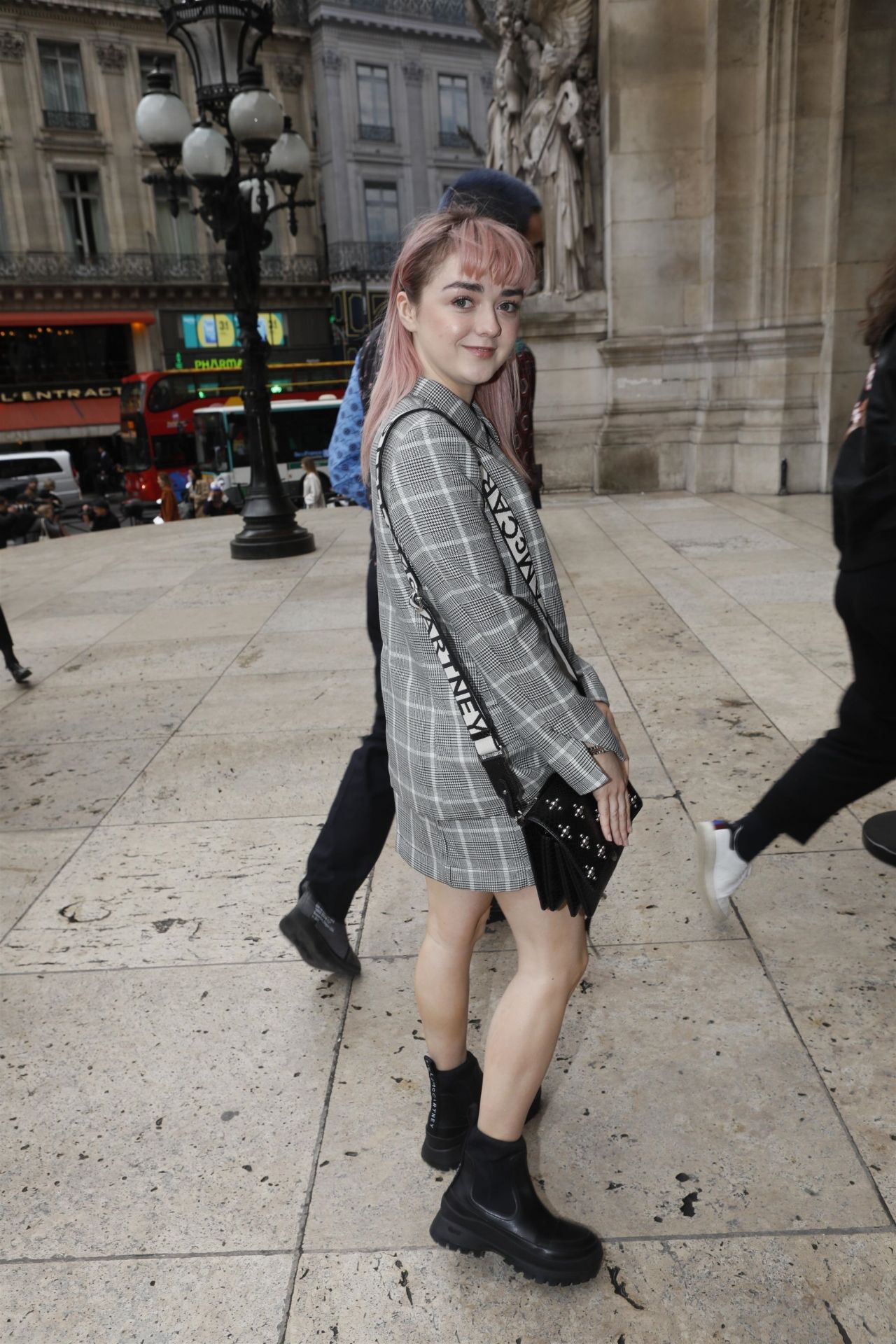 Maisie Williams - Stella McCartney Fashion Show in Paris 03/04/2019