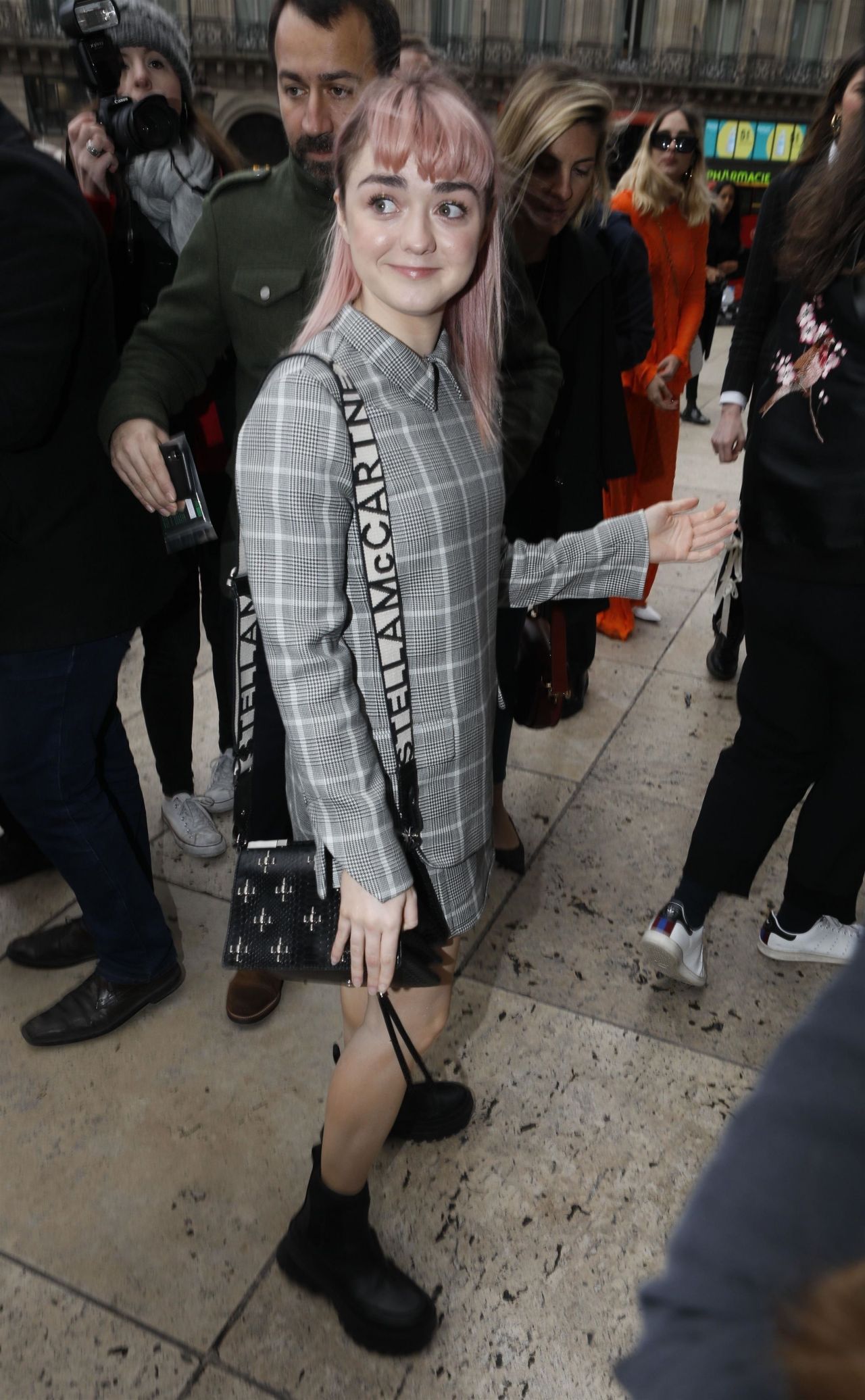 Maisie Williams - Stella McCartney Fashion Show in Paris 03/04/2019