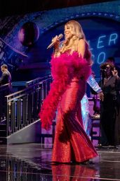 Mariah Carey Performs at Caution World Tour in Milwaukee 03/15/2019