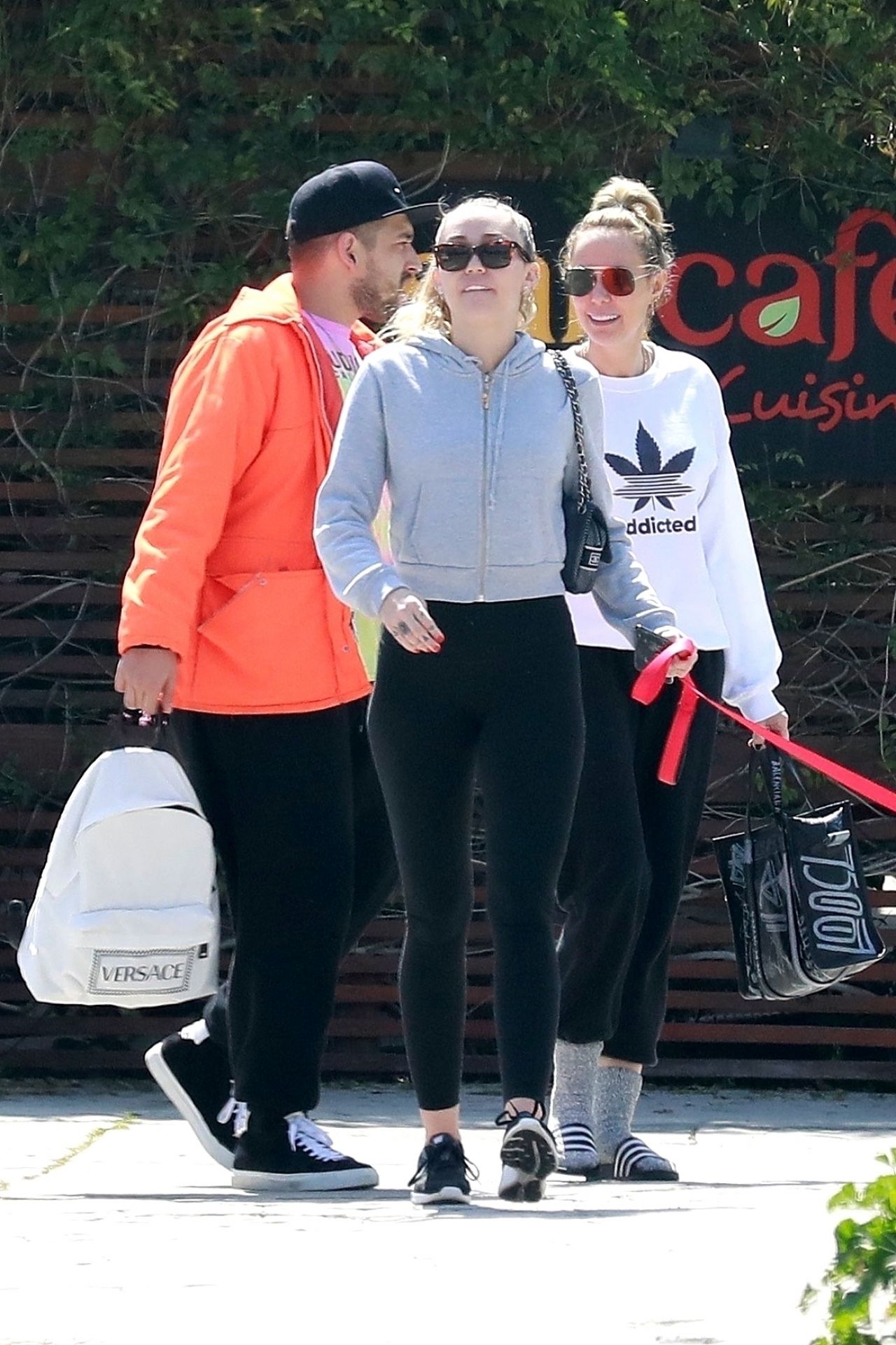 Miley Cyrus With Her Mom - SunCafe Organic in Studio City 03/22/2019