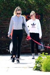 Miley Cyrus With Her Mom - SunCafe Organic in Studio City 03/22/2019