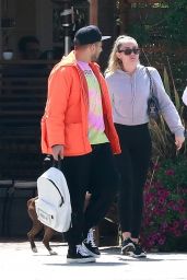 Miley Cyrus With Her Mom - SunCafe Organic in Studio City 03/22/2019