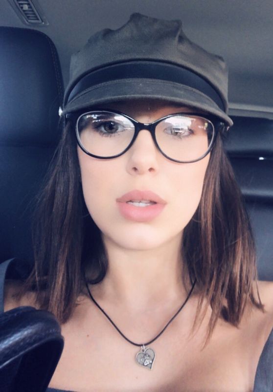 Millie Bobby Brown - Personal Pics 03/06/2019