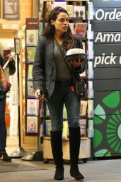 Rosario Dawson - Whole Foods Market in Beverly Hills 03/03/2019