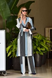Rosie Huntington-Whiteley is Looking All Stylish - Out in Beverly Hills 03/11/2019