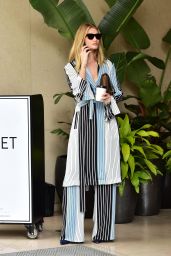 Rosie Huntington-Whiteley is Looking All Stylish - Out in Beverly Hills 03/11/2019