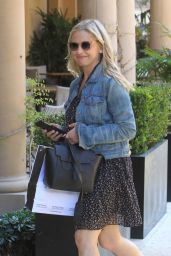 Sarah Michelle Gellar - Shopping in Beverly Hills 013/18/2019