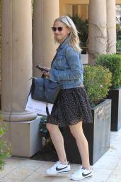 Sarah Michelle Gellar - Shopping in Beverly Hills 013/18/2019