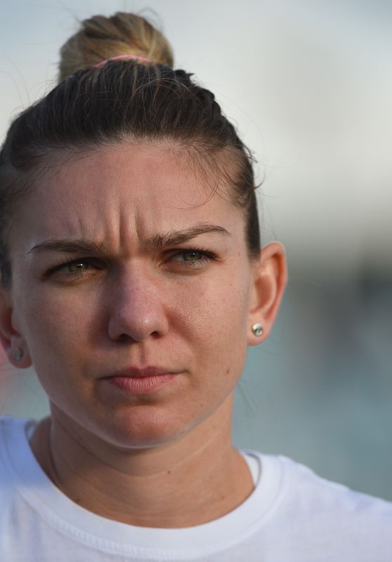 Simona Halep – Practice at the 2019 Indian Wells Masters 1000