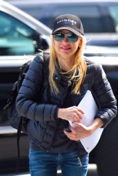 Anna Faris Street Style - Out in New York City 04/19/2019