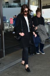 Anne Hathaway Casual Style 04/03/2019