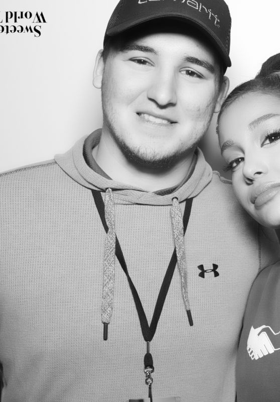 Ariana Grande - Sweetener World Tour Meet & Greet in Detroit 04/05/2019