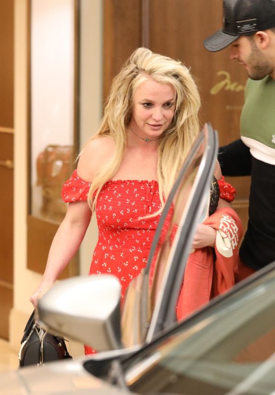Britney Spears - Leaves The Montage Hotel in Beverly Hills 04/22/2019
