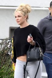 Britney Spears - Out in Thousand Oaks 04/26/2019