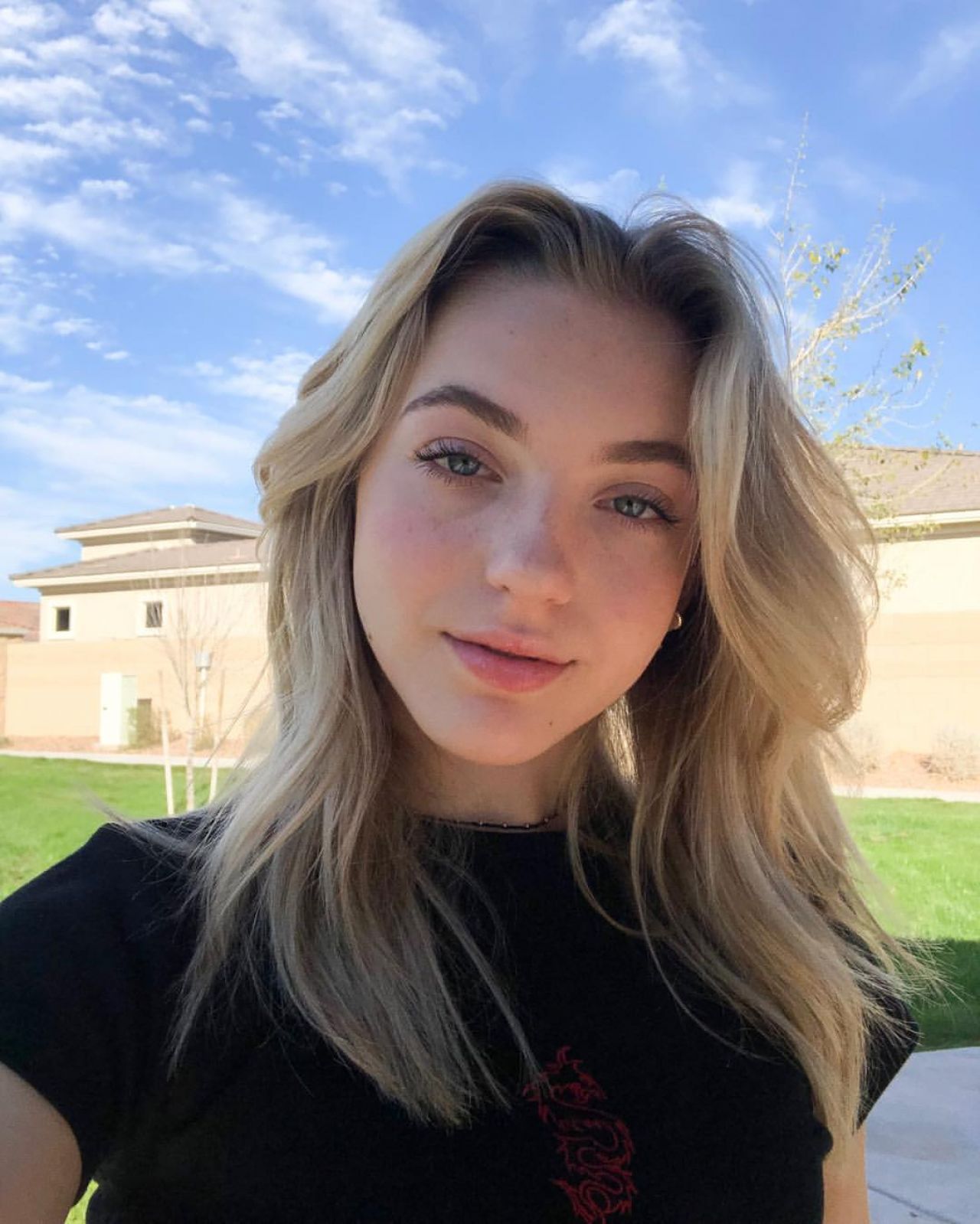 Brynn Rumfallo - Personal Pics 04/02/2019 • CelebMafia