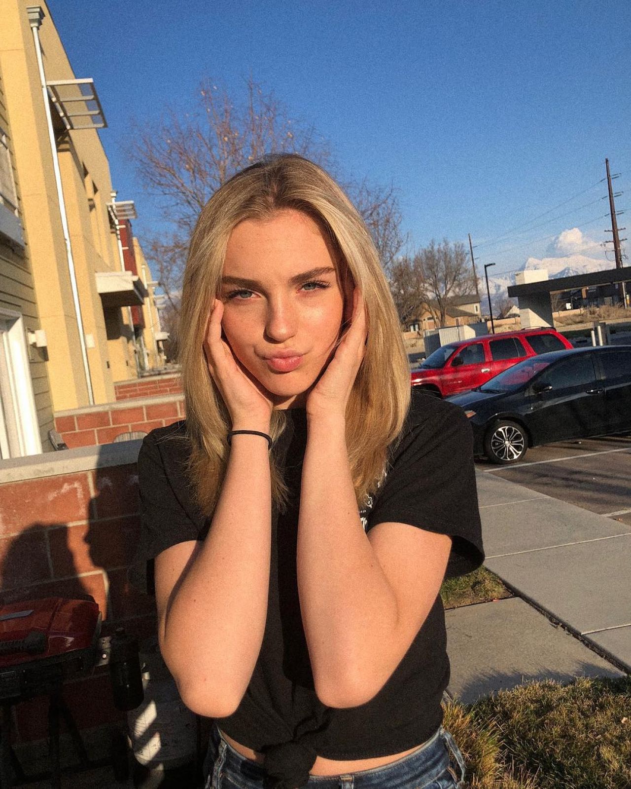 Brynn Rumfallo - Personal Pics 04/02/2019 • CelebMafia