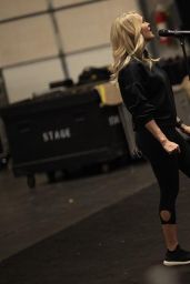 Carrie Underwood - Personal Pics 04/02/2019