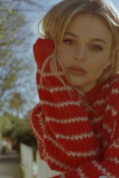 Emily Alyn Lind - Personal Pics 04/02/2019
