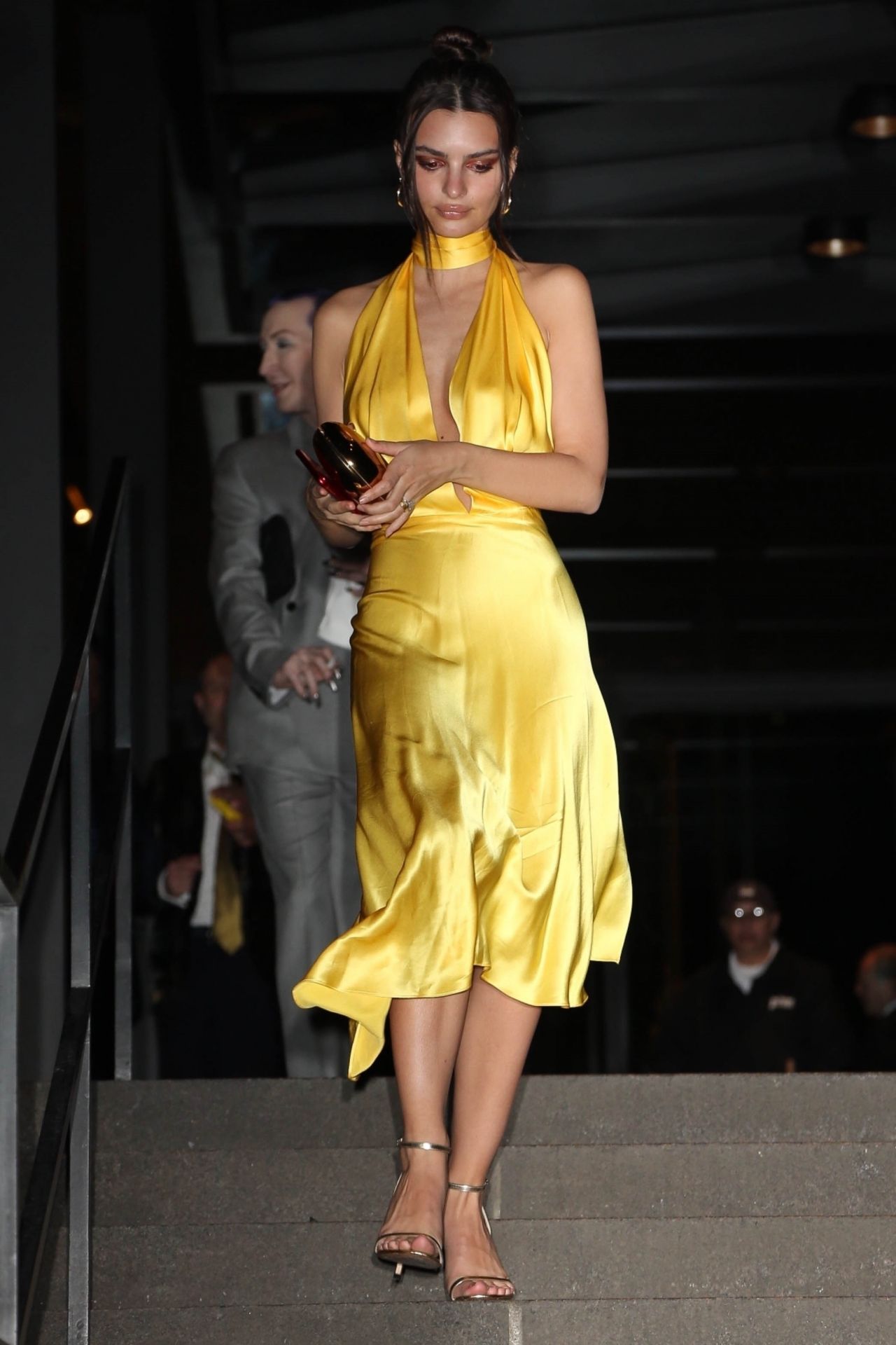 Emily Ratajkowski – Leaving Marc Jacobs Wedding Reception Party 04/06 ...