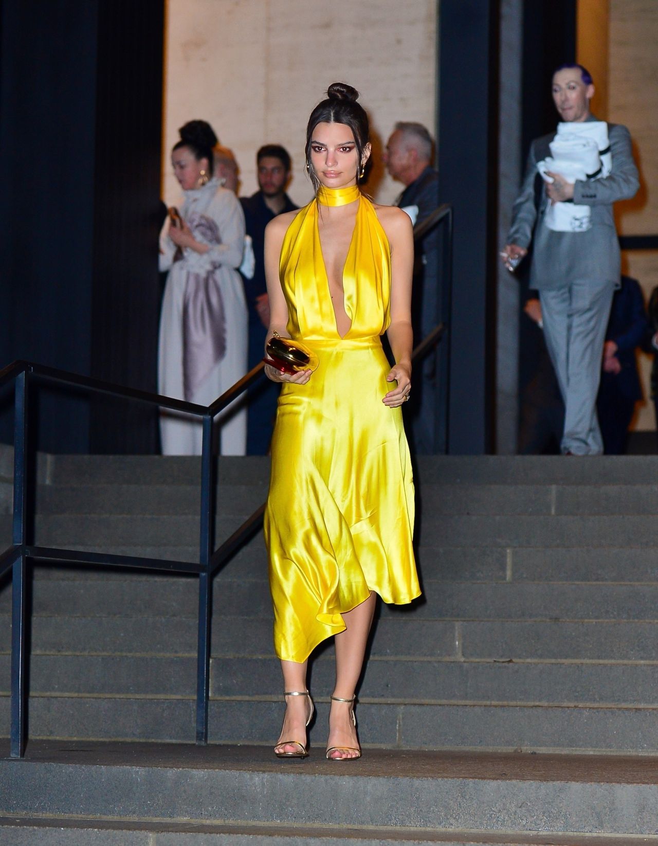 Emily Ratajkowski – Leaving Marc Jacobs Wedding Reception Party 04/06 ...